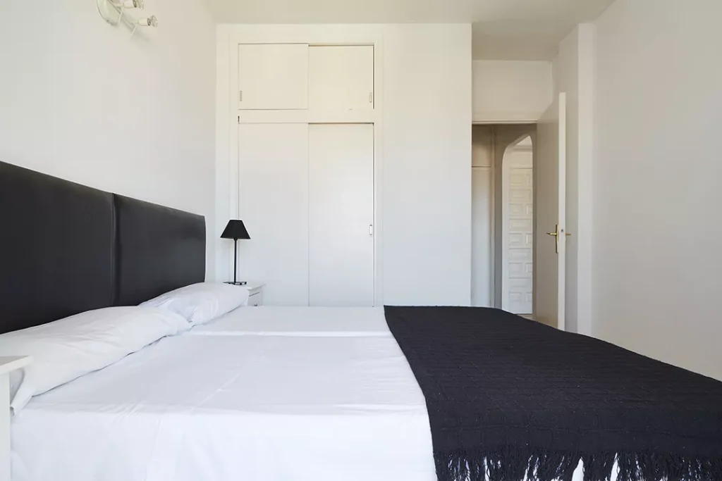 Apartamentos San Antonio Beach photo 4